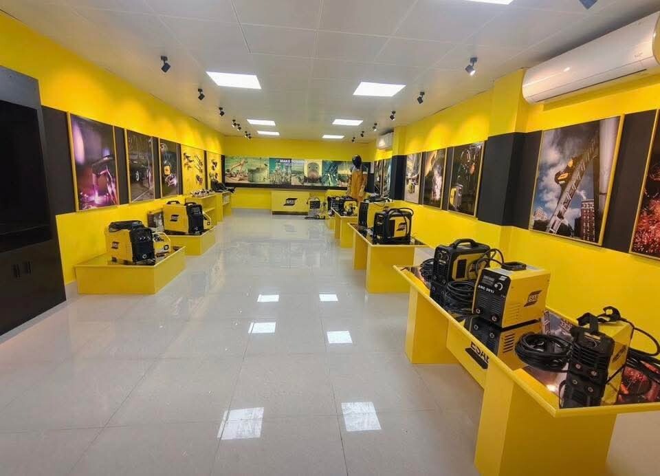 Dealer image 6